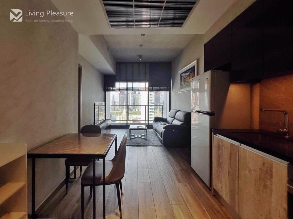 1-Bedroom Condo for Rent at The Lofts Asoke near MRT Phetchaburi 4