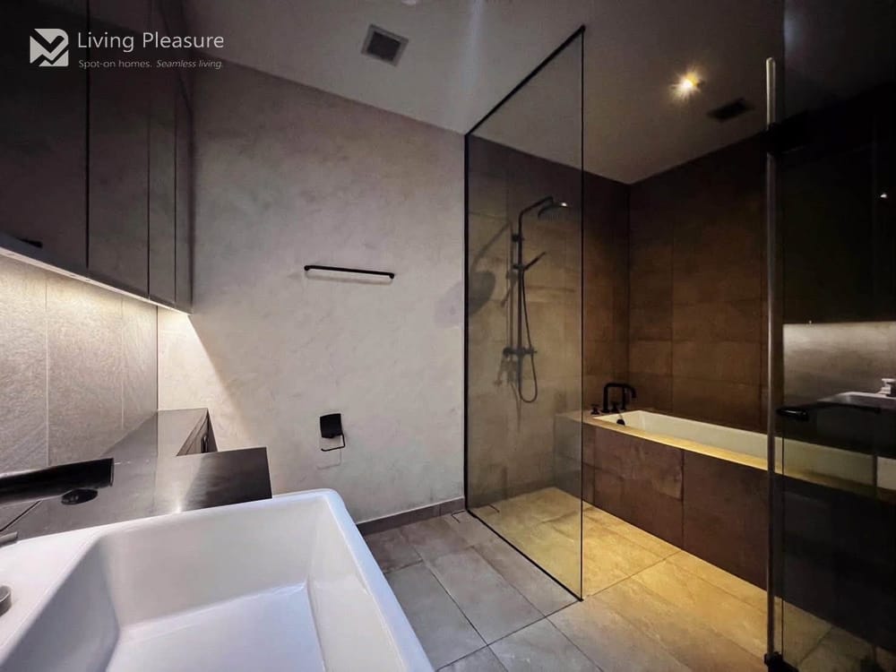 1-Bedroom Condo for Rent at The Lofts Asoke near MRT Phetchaburi 9