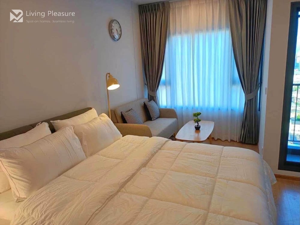 Modern Studio for Rent at Life Rama 4–Asoke with City View - Near MRT Queen Sirikit 1