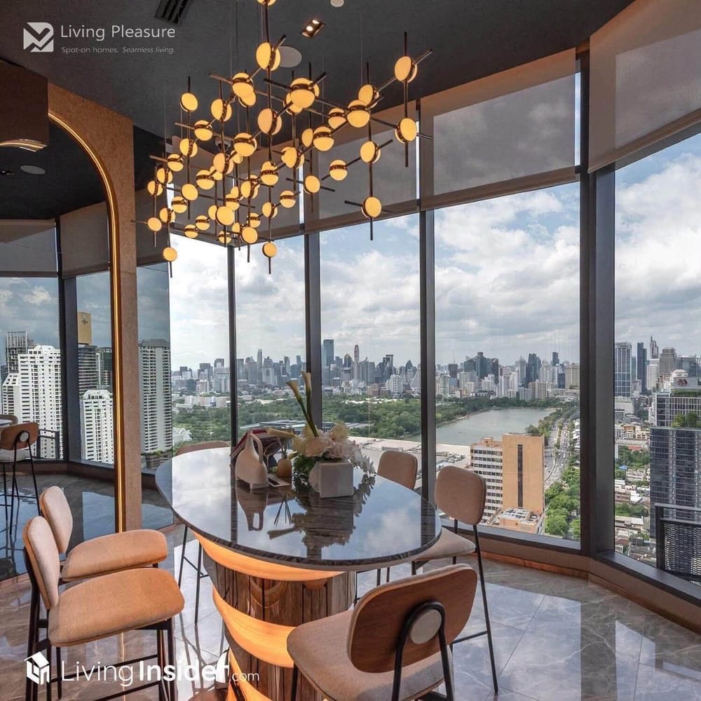 Modern Studio for Rent at Life Rama 4–Asoke with City View - Near MRT Queen Sirikit 9