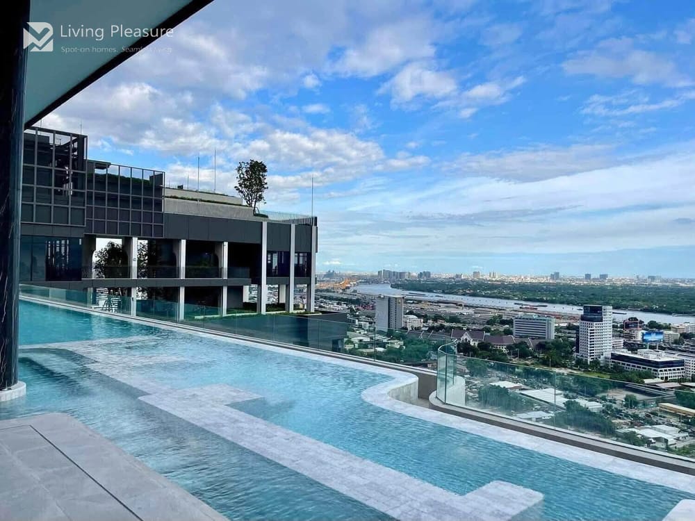 Modern Studio for Rent at Life Rama 4–Asoke with City View - Near MRT Queen Sirikit 15