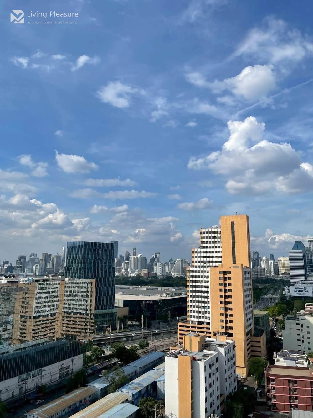 1-Bedroom Condo for Rent at Life Rama 4–Asoke near MRT Queen Sirikit 9