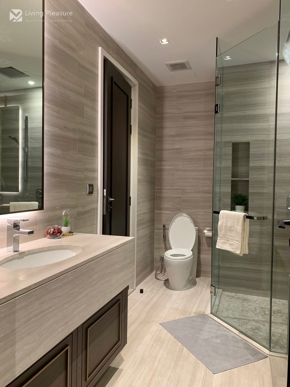 1BR Condo for Rent at The Diplomat 39, Upper Sukhumvit - Steps from BTS Phrom Phong 7