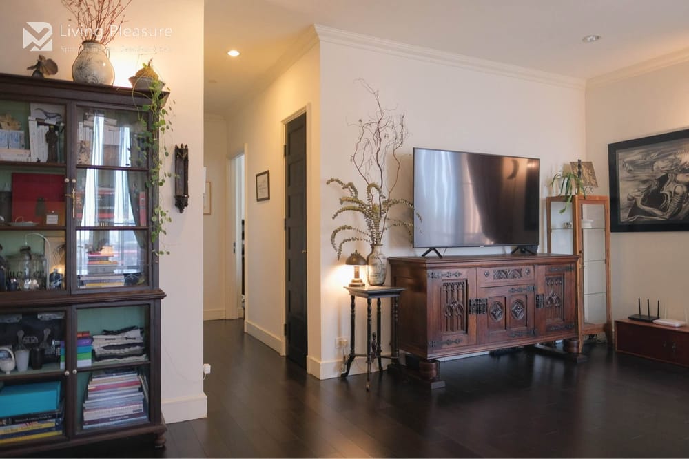 Luxury 2-Bedroom Condo for Sale at Aguston Sukhumvit 22 - Pet Friendly Near MRT Queen Sirikit 5