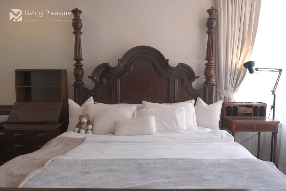 Luxury 2-Bedroom Condo for Sale at Aguston Sukhumvit 22 - Pet Friendly Near MRT Queen Sirikit 8
