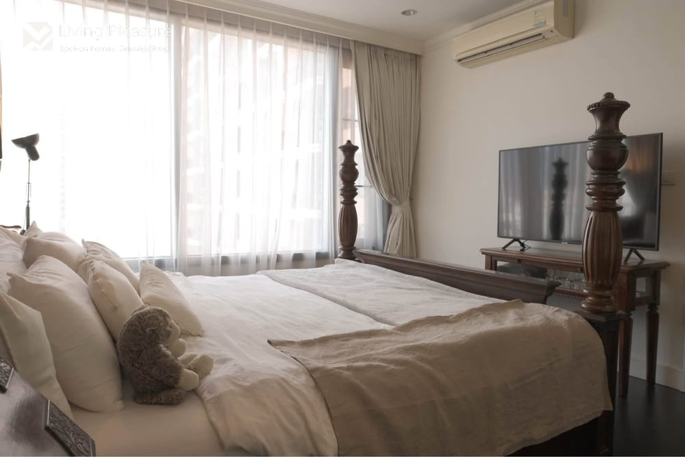 Luxury 2-Bedroom Condo for Sale at Aguston Sukhumvit 22 - Pet Friendly Near MRT Queen Sirikit 10