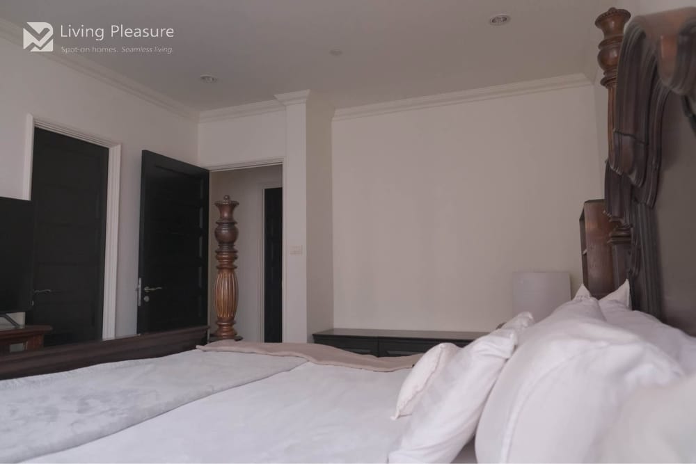 Luxury 2-Bedroom Condo for Sale at Aguston Sukhumvit 22 - Pet Friendly Near MRT Queen Sirikit 11