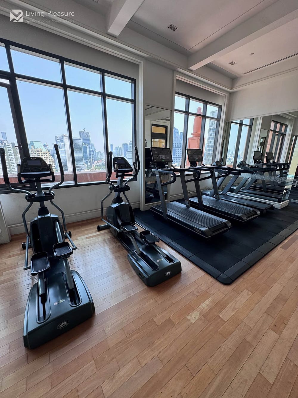 Luxury 2-Bedroom Condo for Sale at Aguston Sukhumvit 22 - Pet Friendly Near MRT Queen Sirikit 16