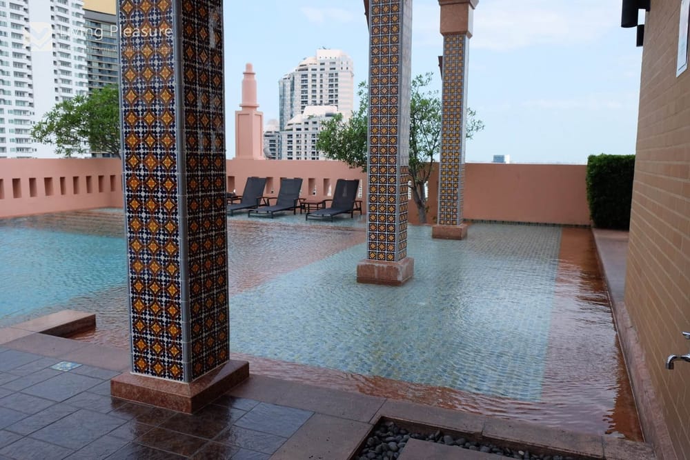 Luxury 2-Bedroom Condo for Sale at Aguston Sukhumvit 22 - Pet Friendly Near MRT Queen Sirikit 19