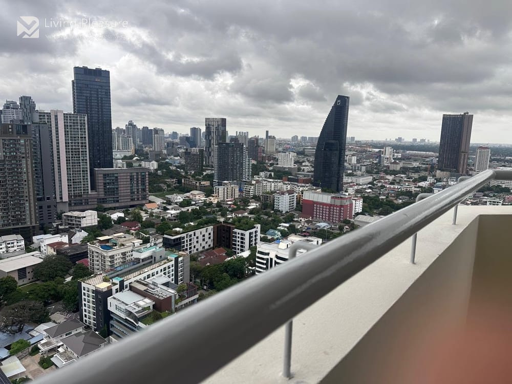 3-Bedroom Condo for Rent at The Waterford Diamond, Upper Sukhumvit - Near BTS Phrom Phong 9