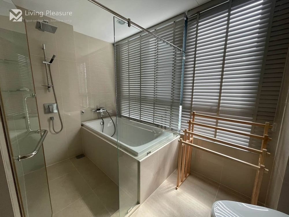 2-Bedroom Condo for Rent at IDEO Mobi Sukhumvit 66 with City View near BTS Udom Suk 3