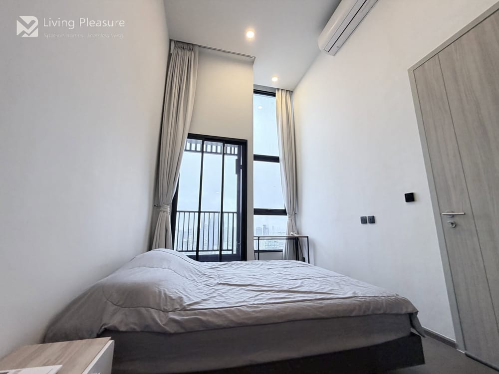 For Sale: 2-Bedroom Duplex in Park Origin Chula-Samyan with City Views and 24/7 Security 5