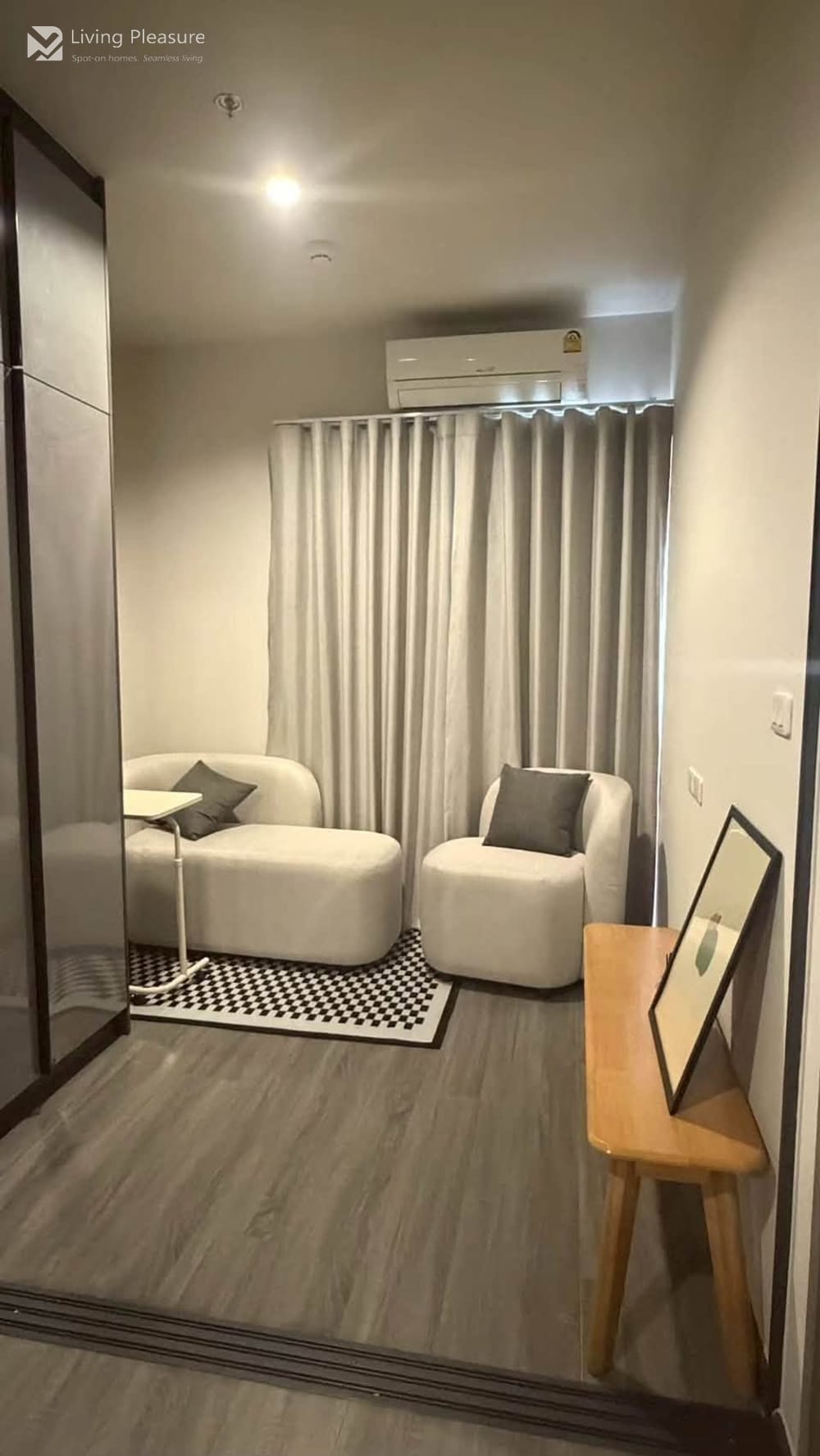 Modern 1-Bedroom Condo for Rent at Ideo Sukhumvit Rama 4 with City View near BTS Phra Khanong 5