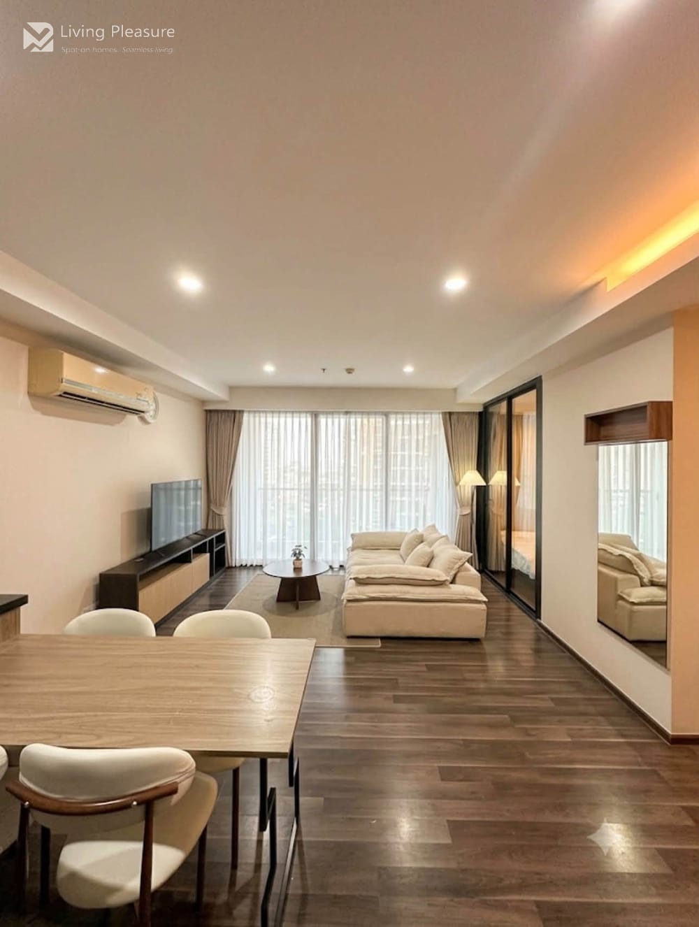 Stylish 2-Bedroom Condo for Rent at The Gallery Bearing, Bangna, Bangkok 1