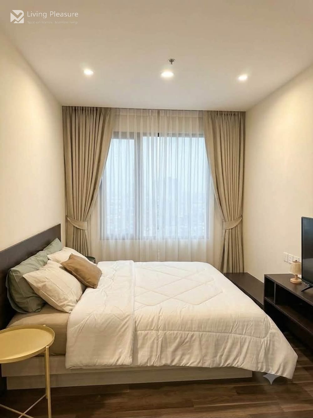 Stylish 2-Bedroom Condo for Rent at The Gallery Bearing, Bangna, Bangkok 5