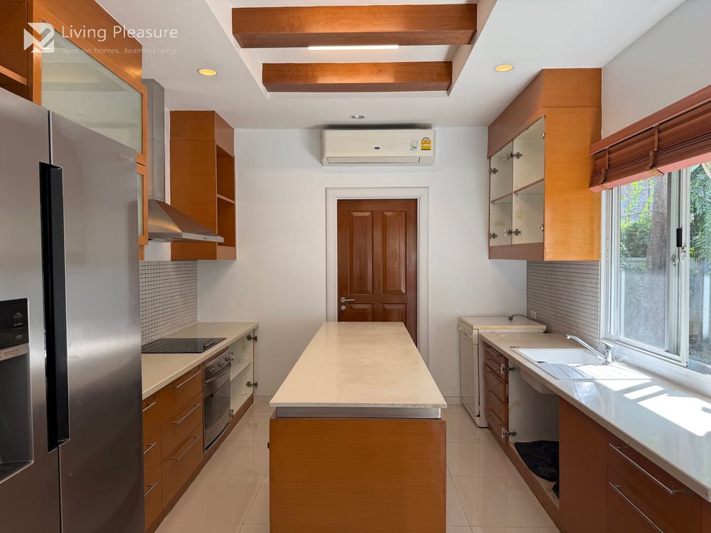 ให้เช่า 4 ห้องนอน พูลวิลล่า ใน สุวัฒนา การ์เด้น วิลเลจ (Sukhumvit 36) 4