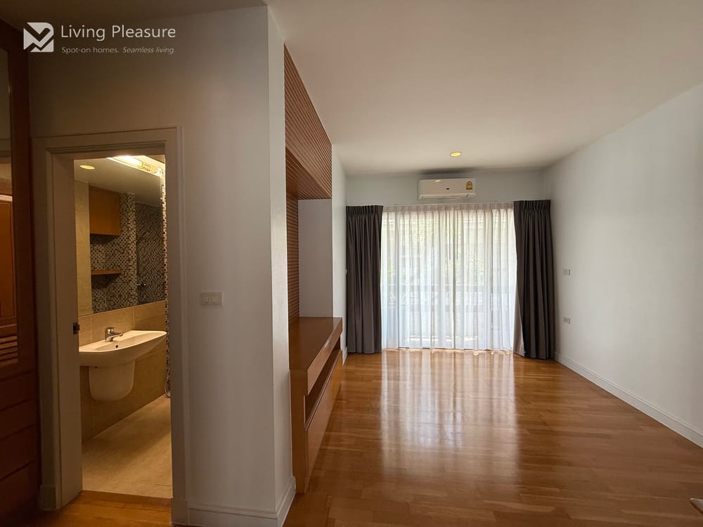 ให้เช่า 4 ห้องนอน พูลวิลล่า ใน สุวัฒนา การ์เด้น วิลเลจ (Sukhumvit 36) 9
