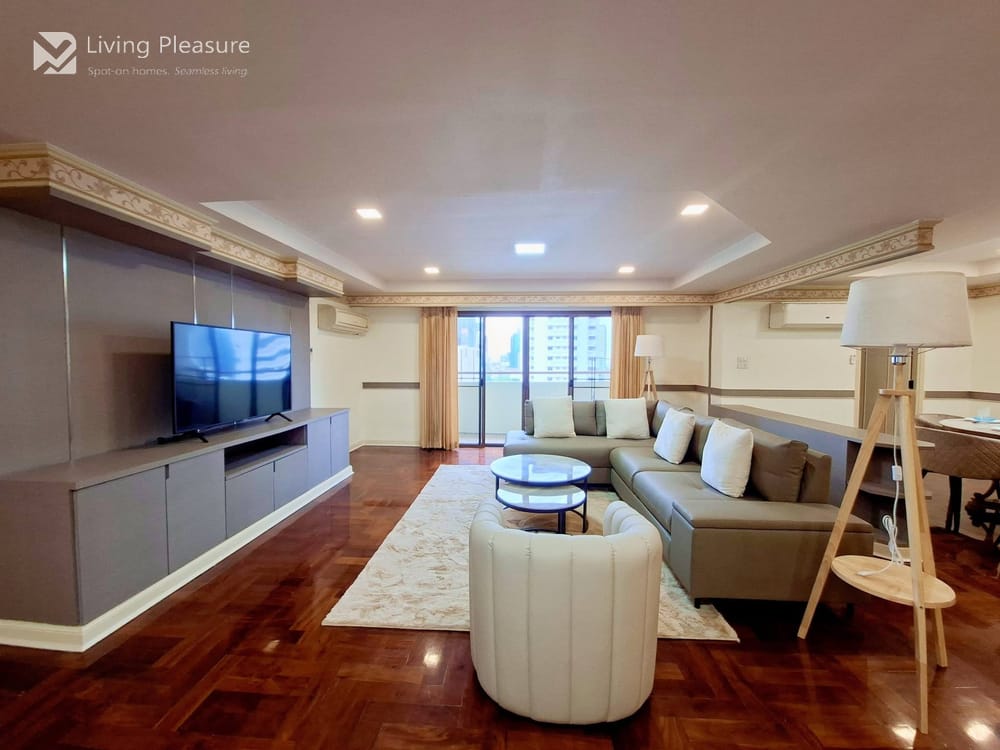 3-Bedroom Penthouse for Rent in D.H. Grand Tower, Upper Sukhumvit - Pet Friendly, Near BTS Phrom Phong 2