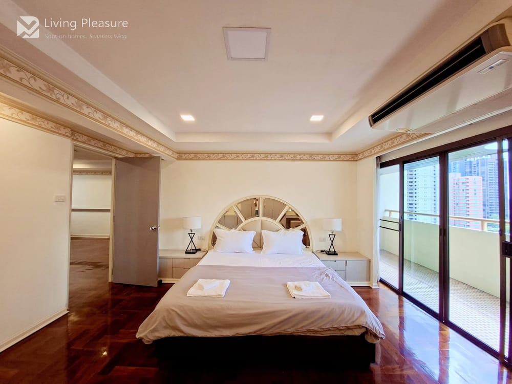 3-Bedroom Penthouse for Rent in D.H. Grand Tower, Upper Sukhumvit - Pet Friendly, Near BTS Phrom Phong 11