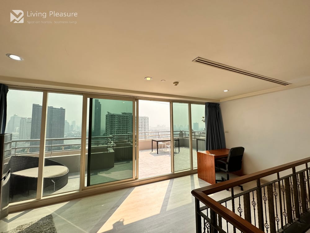 Unique Triplex Penthouse at Watermark Chaophraya River 26