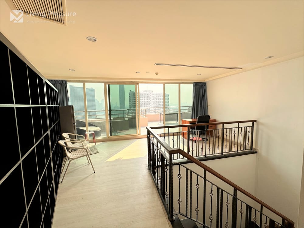 Unique Triplex Penthouse at Watermark Chaophraya River 27