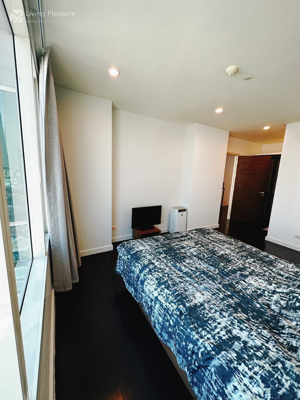 Unique Triplex Penthouse at Watermark Chaophraya River 8