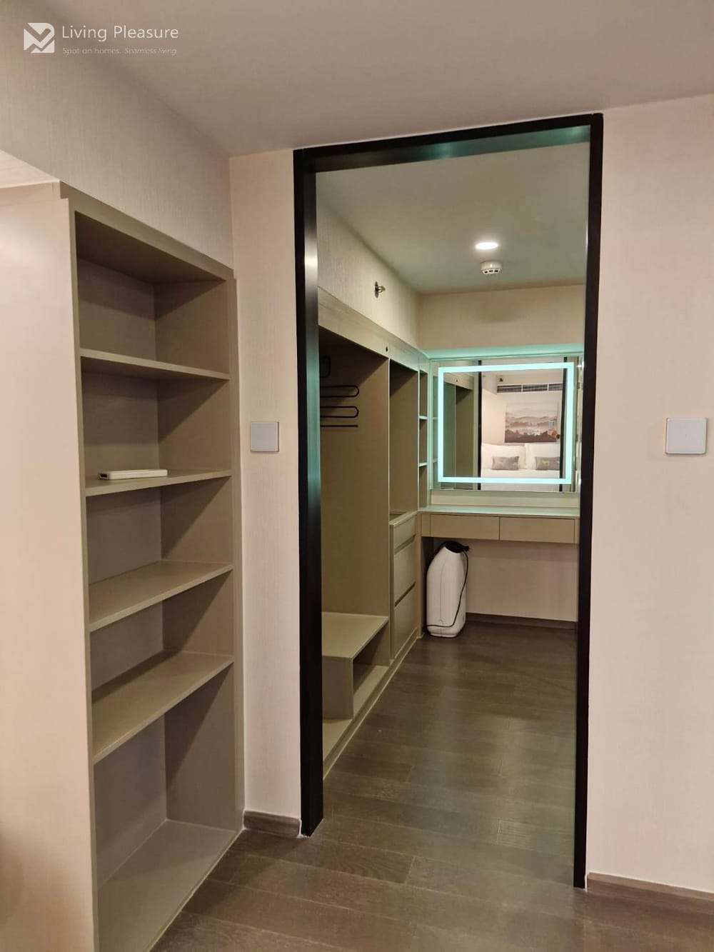 ขาย 2 ห้องนอน บ้าน ,  11