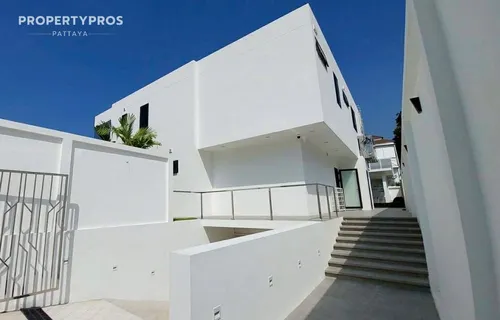 spacious-6-bedroom-pool-villa-for-sale-in-pratumnak-pattaya-ppro129