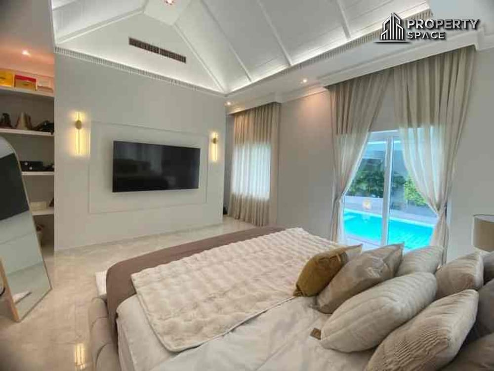 Modern Luxury: 4-Bedroom Fully Furnished Pool Villa in East Pattaya – For Sale Image 13