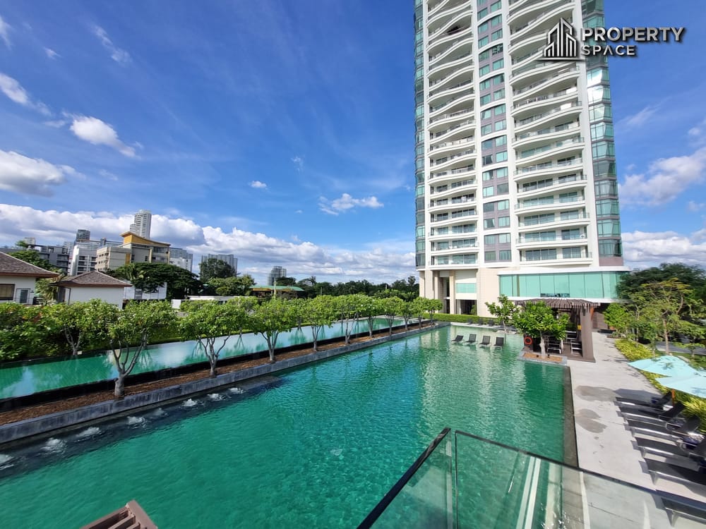 Luxury 3 Bedroom In Reflection Jomtien Beachfront Condo For Sale Image 22