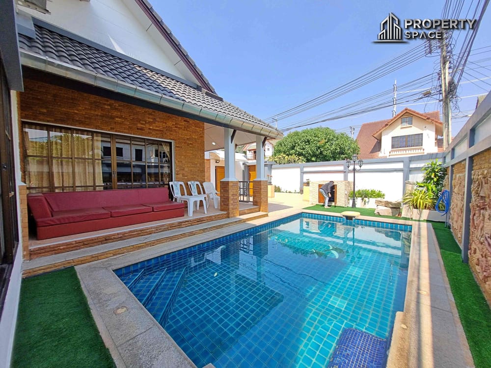 Sophisticated Living at Its Best: 5-Bedroom Pool Villa in East Pattaya for Sale and Rent Image 3