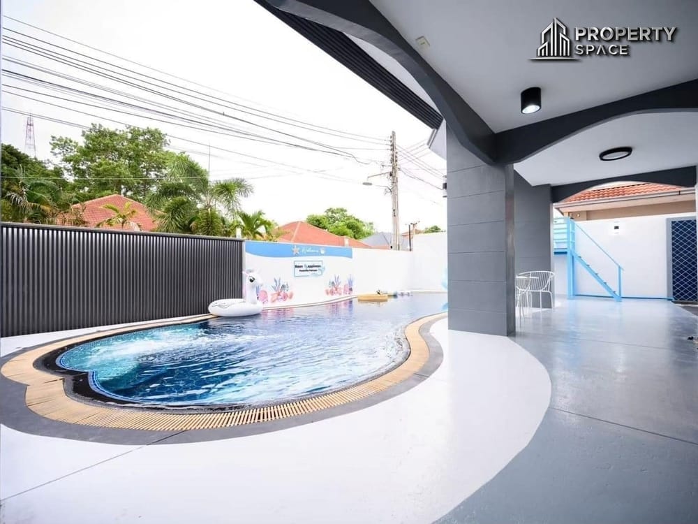 Experience The Height Of Elegance With This Modern 6-bedroom Pool Villa, Perfectly Located Near Jomtien Beach. Image 22