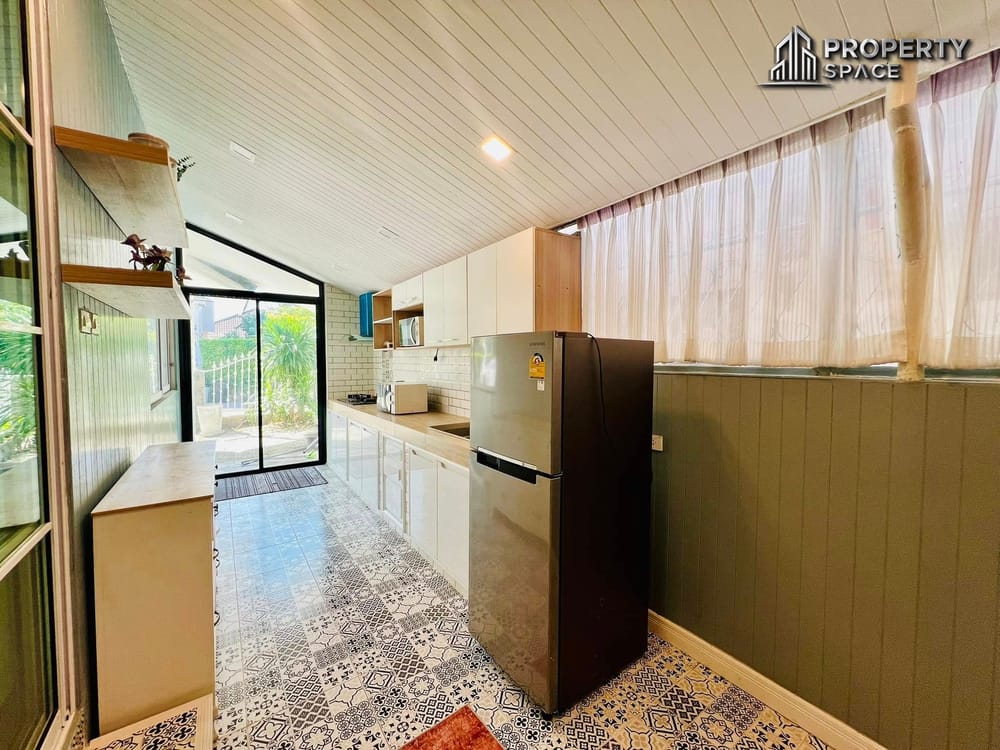 Recently Renovated 4-bedroom House In Soi Khao Noi, Pattaya – For Sale Image 7