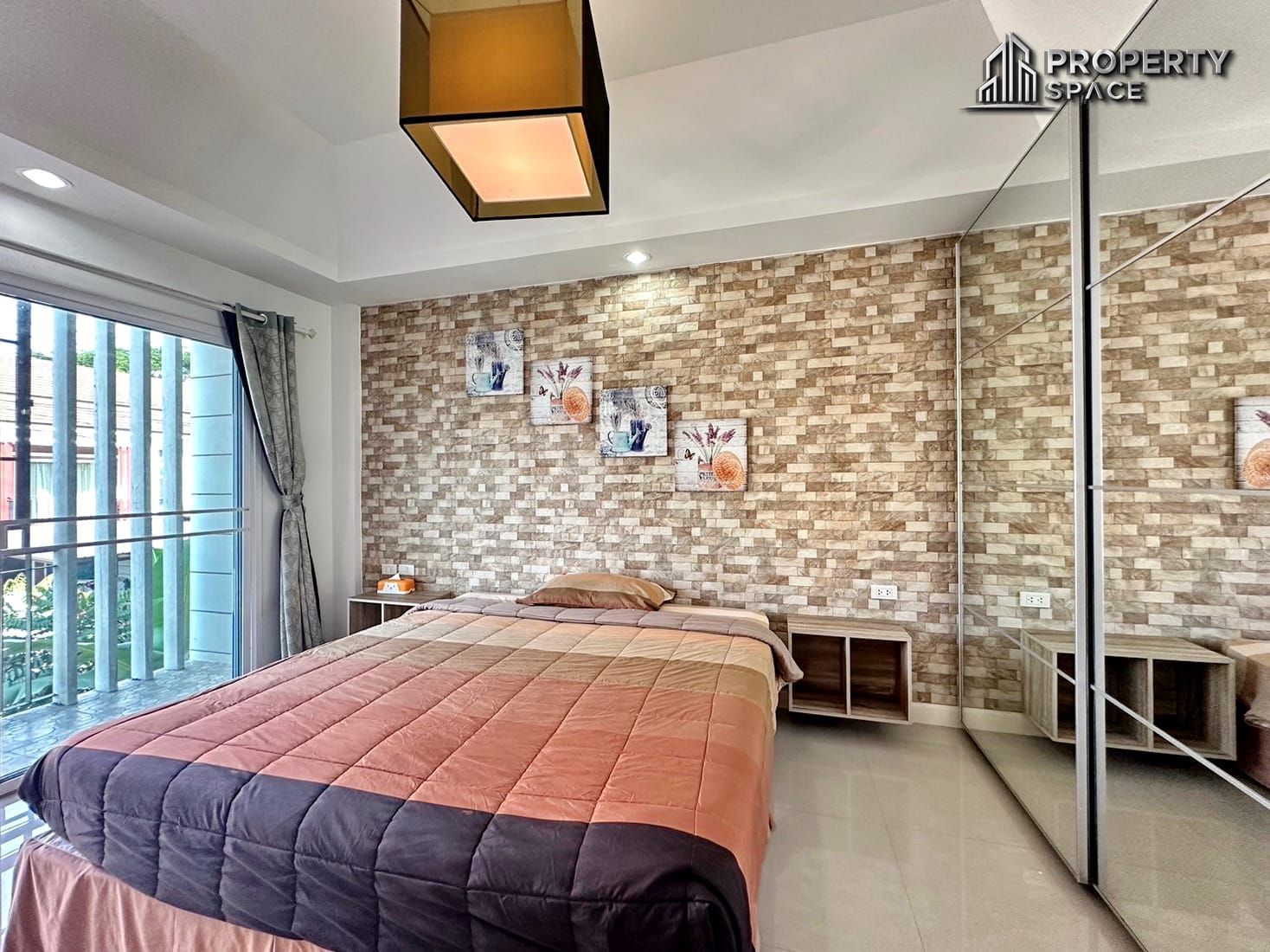 Modern 2 Bedroom Townhouse In East Pattaya For Sale Image 15