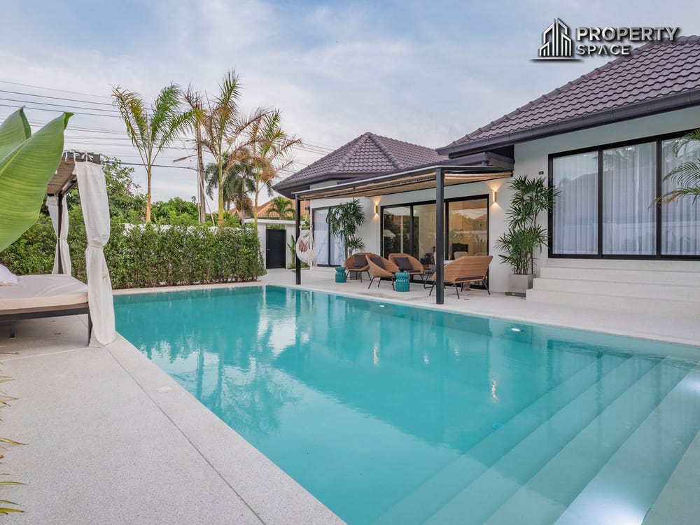 Designer-furnished 5-bedroom Pool Villa In East Pattaya – Fully Renovated & For Sale Image 1