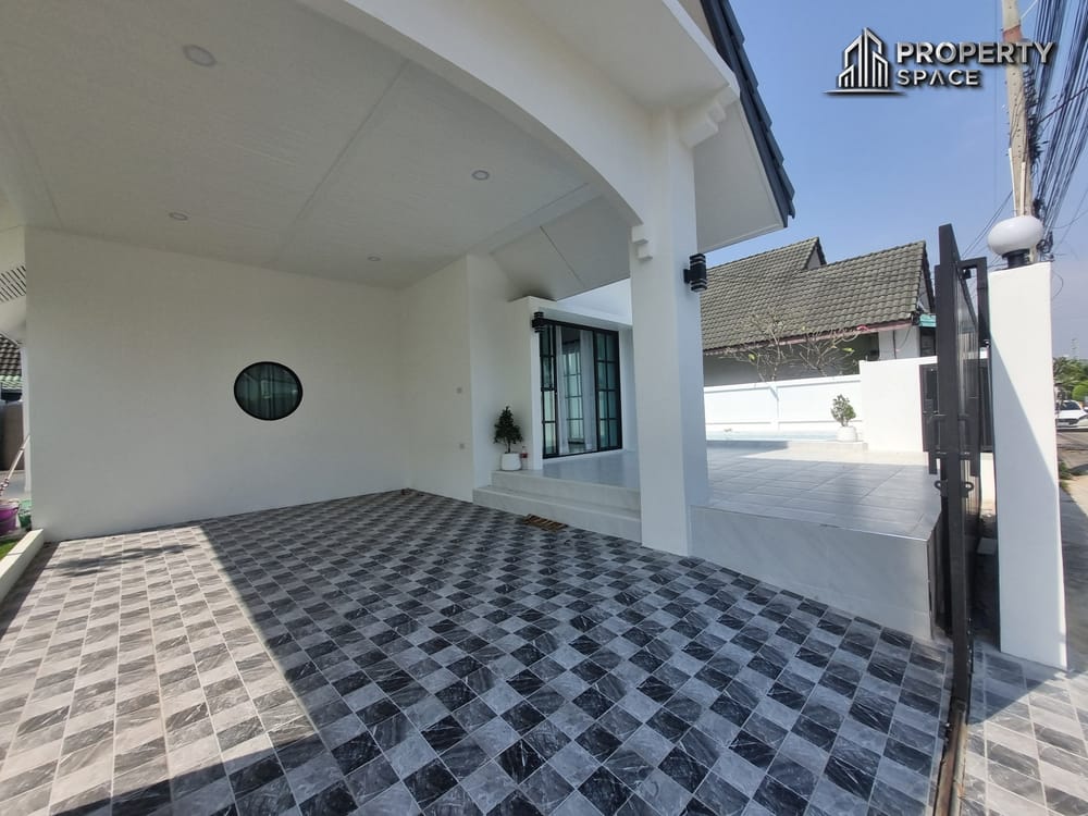 3-Bedroom Pool Villa Perfectly Located Near Mabprachan Lake Pattaya Image 6