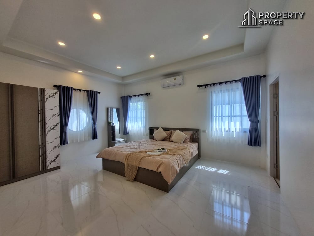 3-Bedroom Pool Villa Perfectly Located Near Mabprachan Lake Pattaya Image 21