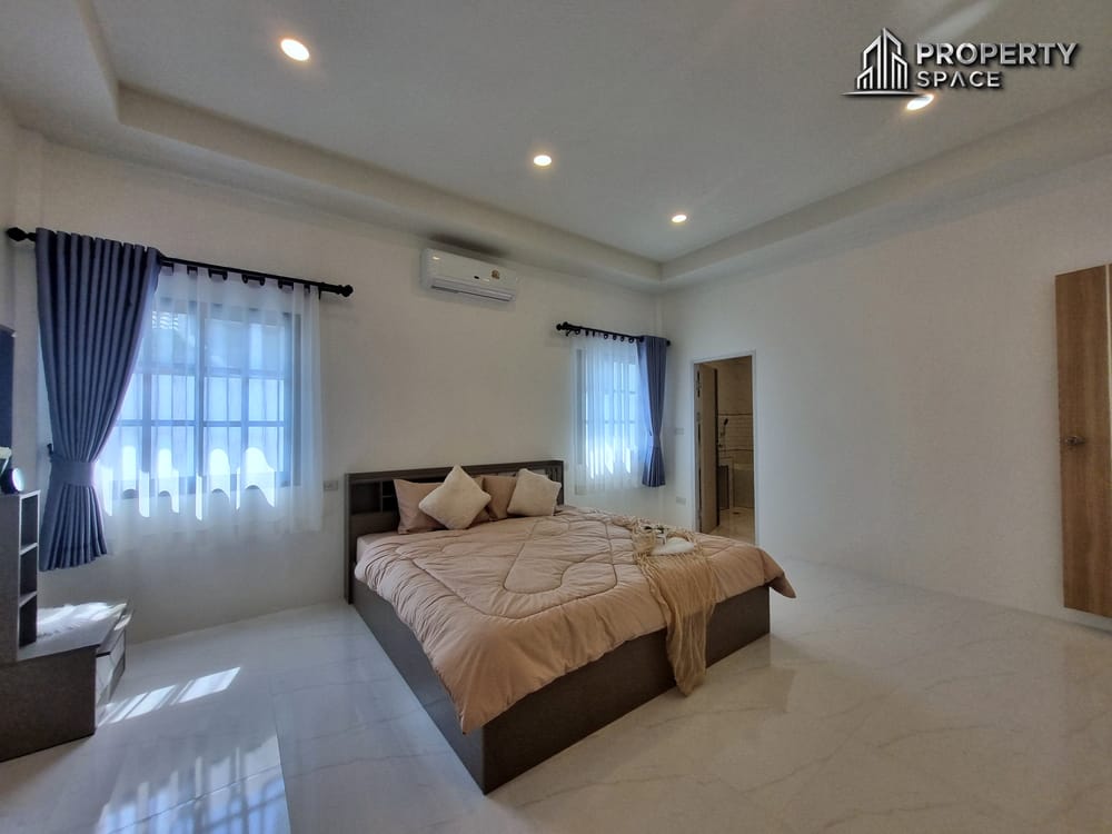 3-Bedroom Pool Villa Perfectly Located Near Mabprachan Lake Pattaya Image 22