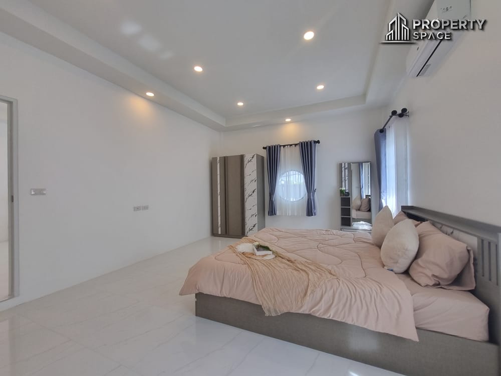 3-Bedroom Pool Villa Perfectly Located Near Mabprachan Lake Pattaya Image 26