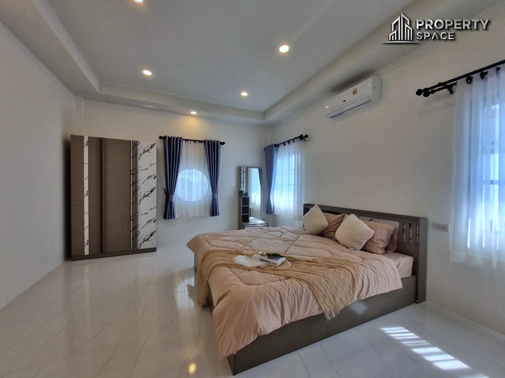 3-Bedroom Pool Villa Perfectly Located Near Mabprachan Lake Pattaya Image 27