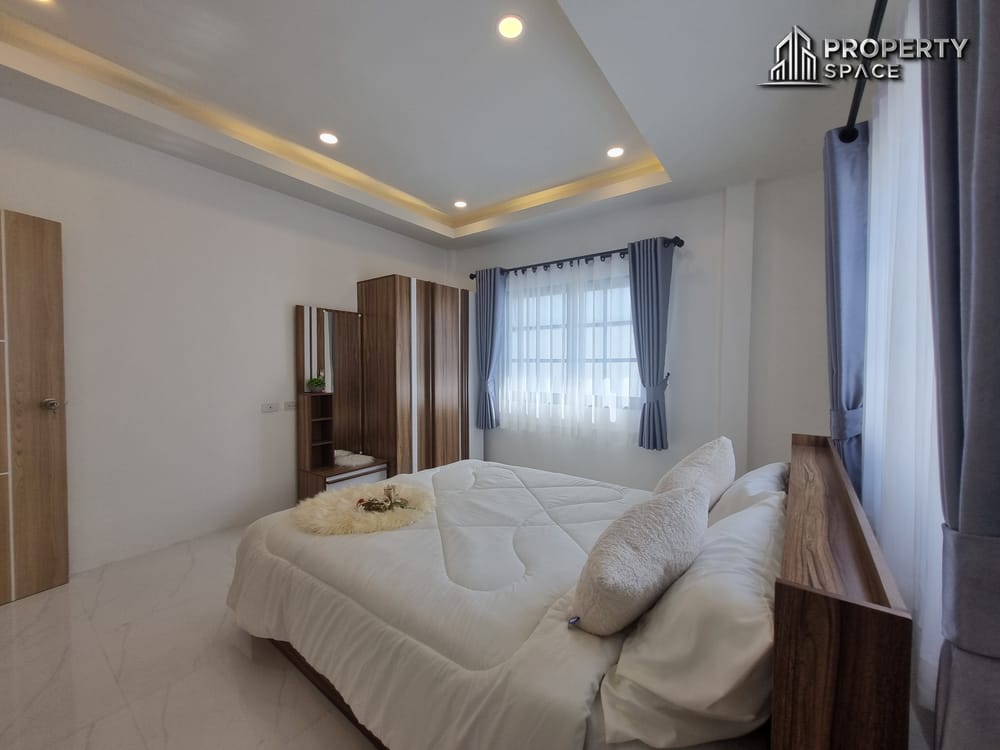 3-Bedroom Pool Villa Perfectly Located Near Mabprachan Lake Pattaya Image 30