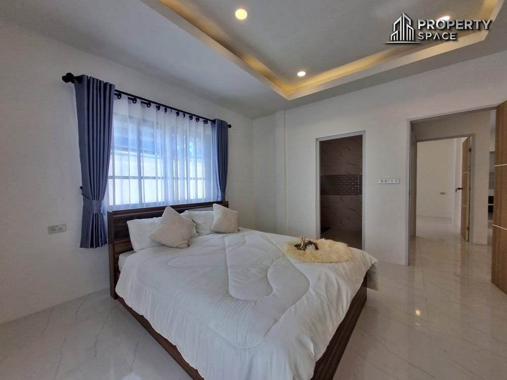 3-Bedroom Pool Villa Perfectly Located Near Mabprachan Lake Pattaya Image 31