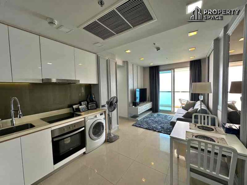 Beachfront Elegance: 1-Bedroom Sea View Condo in The Palm Wongamat Pattaya For Sale Image 6