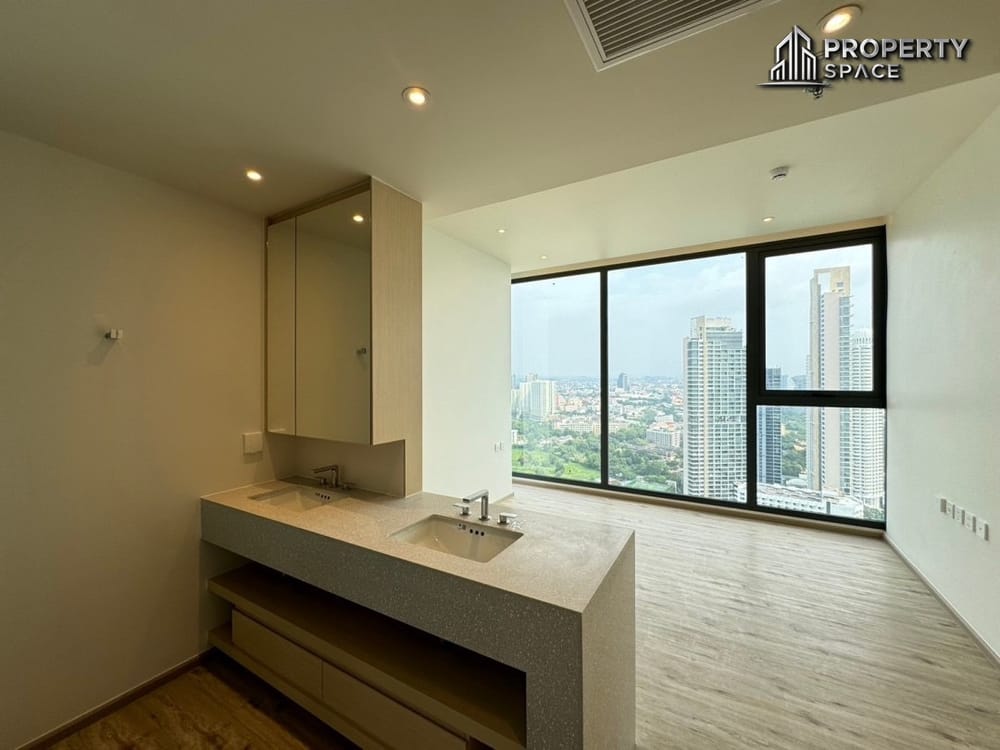 Unparalleled Luxury: 2-bedroom Beachfront Condo In Arom Wongamat With Private Elevator For Sale Image 9