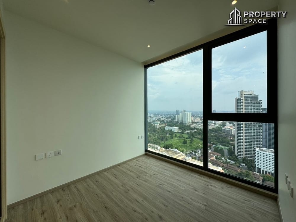 Unparalleled Luxury: 2-Bedroom Beachfront Condo in Arom Wongamat With Private Elevator For Sale Image 12