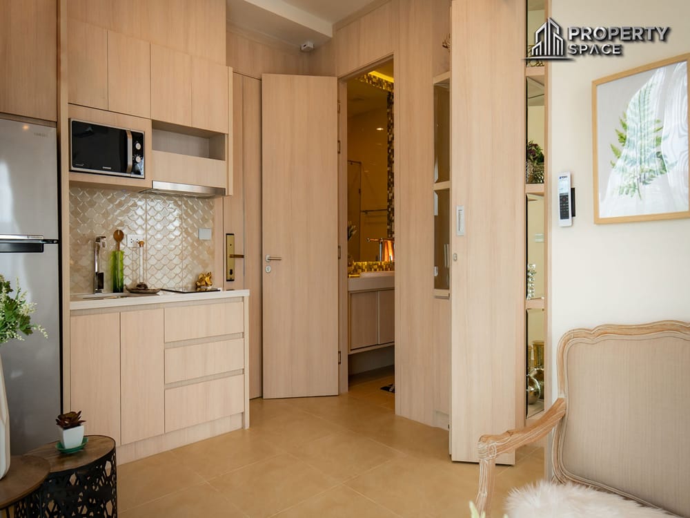 New Launch: 1-bedroom (varna) In Marina Golden Bay Pattaya Condo For Sale Image 3