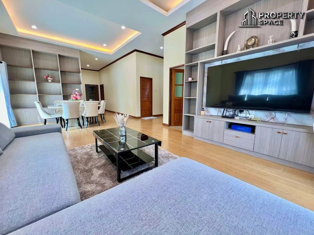 Newly Renovated Modern Pool Villa with 4 Bedrooms in East Pattaya For Rent Image 6