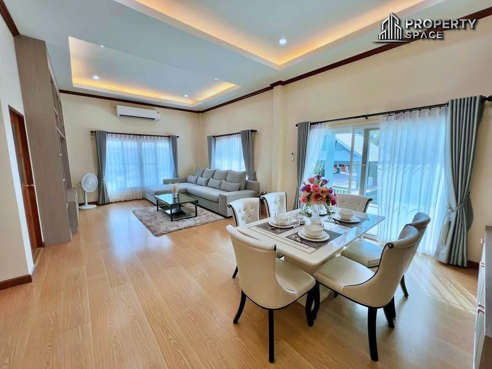 Newly Renovated Modern Pool Villa with 4 Bedrooms in East Pattaya For Rent Image 6