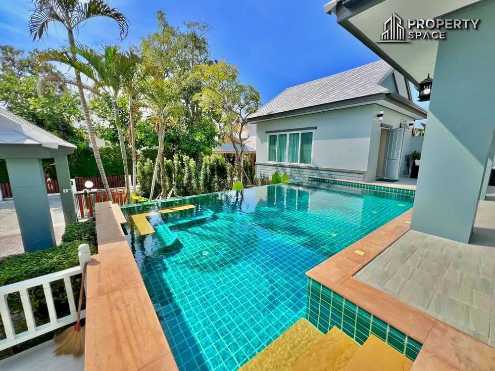 Newly Renovated Modern Pool Villa with 4 Bedrooms in East Pattaya For Rent Image 4