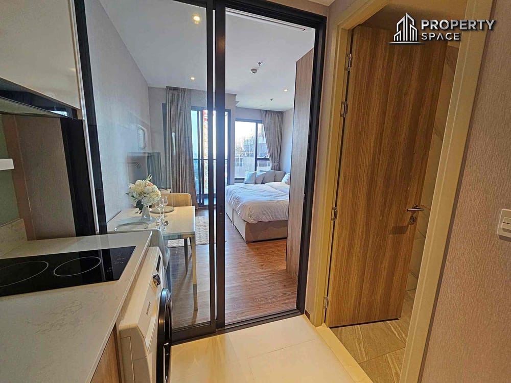 Brand New 1-Bedroom City View Condo in Once Pattaya for Rent Image 9